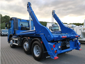 Utovarivač s proklizavajućim upravljanjem Volvo FM 410 E5 Bramowiec Hakowiec 6x2 Oś Skrętna / Podnoszona Automat: slika Utovarivač s proklizavajućim upravljanjem Volvo FM 410 E5 Bramowiec Hakowiec 6x2 Oś Skrętna / Podnoszona Automat