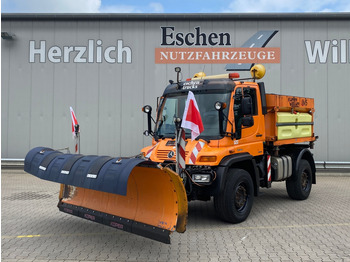 Vozilo za čišćenje snijega UNIMOG U500