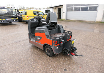 Vučni traktor LINDE P 60 Z Schlepper Batterie 40/2020 3-Rad: slika Vučni traktor LINDE P 60 Z Schlepper Batterie 40/2020 3-Rad Vučni traktor LINDE P 60 Z Schlepper Batterie 40/2020 3-Rad: slika Vučni traktor LINDE P 60 Z Schlepper Batterie 40/2020 3-Rad