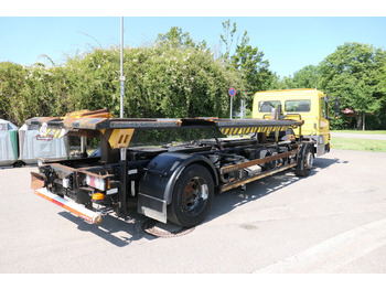 Transporter kontejnera/ Kamion s izmjenjivim sanducima MERCEDES-BENZ