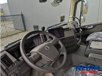 Novi Kamion s ceradom Volvo FM 330 4X2: slika Novi Kamion s ceradom Volvo FM 330 4X2