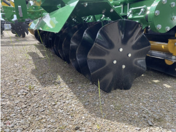 Zakup Kerner X-Cut Solo 300 Kerner X-Cut Solo 300: slika Zakup Kerner X-Cut Solo 300 Kerner X-Cut Solo 300