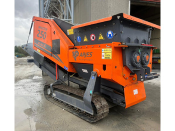 Industrijski šreder Arjes Impaktor 250 EVO 2: slika Industrijski šreder Arjes Impaktor 250 EVO 2 Industrijski šreder Arjes Impaktor 250 EVO 2: slika Industrijski šreder Arjes Impaktor 250 EVO 2