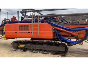 Zabijač stupova Soilmec SR-30: slika Zabijač stupova Soilmec SR-30