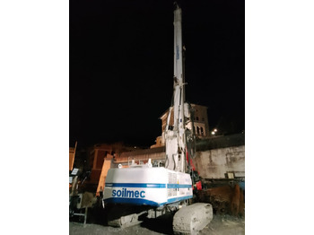 Zabijač stupova Soilmec SR-50: slika Zabijač stupova Soilmec SR-50
