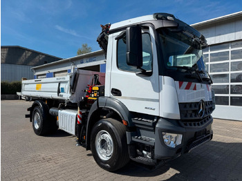 Kamion s kranom MERCEDES-BENZ Arocs 1832