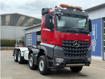 Kamion s kukastom dizalicom MERCEDES-BENZ Arocs