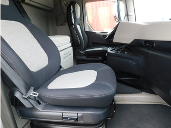 Tegljač Ford F max 4x2 scab e6 12s2620: slika Tegljač Ford F max 4x2 scab e6 12s2620