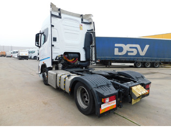 Tegljač Ford F max ll 4x2 scab e6 12tx2620: slika Tegljač Ford F max ll 4x2 scab e6 12tx2620