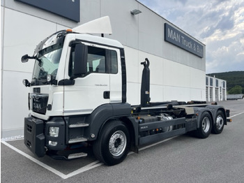 Kamion s kukastom dizalicom MAN TGS 26.430