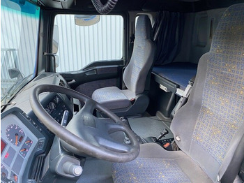 Interior photo 2: Zakup MAN TGA 26.480 6x4 FDLK TGA 26.480 6x4 FDLK, Winterdienstausstattung MAN TGA 26.480 6x4 FDLK TGA 26.480 6x4 FDLK, Winterdienstausstattung Interior photo 2: Zakup MAN TGA 26.480 6x4 FDLK TGA 26.480 6x4 FDLK, Winterdienstausstattung MAN TGA 26.480 6x4 FDLK TGA 26.480 6x4 FDLK, Winterdienstausstattung