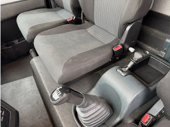 Kamion sandučar MAN TGL 8.150 4x2 BL TGL 8.150 4x2 BL, Möbelkoffer mit Rolltor: slika Kamion sandučar MAN TGL 8.150 4x2 BL TGL 8.150 4x2 BL, Möbelkoffer mit Rolltor