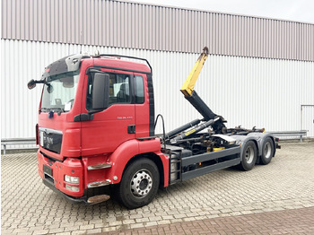 Kamion s kukastom dizalicom MAN TGS 26.440