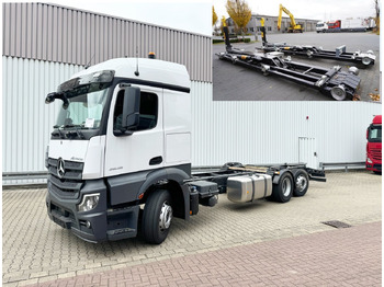 Kamion s kukastom dizalicom MERCEDES-BENZ Actros 2545