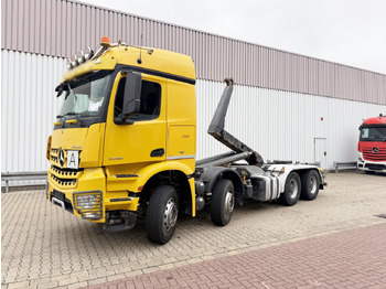 Kamion s kukastom dizalicom MERCEDES-BENZ Arocs 3245