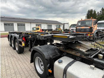 Transporter kontejnera/ Poluprikolica s izmjenjivim sanducima Schwarzmüller S1 R-Serie Tank Chassis ADR SAF Alufelgen: slika Transporter kontejnera/ Poluprikolica s izmjenjivim sanducima Schwarzmüller S1 R-Serie Tank Chassis ADR SAF Alufelgen