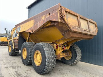 Zglobni istovarivač Cat 730: slika Zglobni istovarivač Cat 730