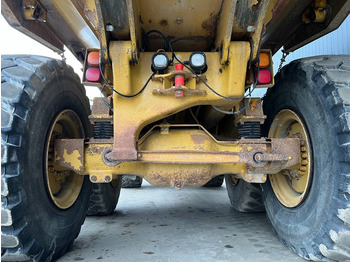 Zglobni istovarivač Cat 730: slika Zglobni istovarivač Cat 730