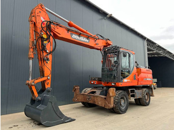 Bager na kotačima DOOSAN DX210