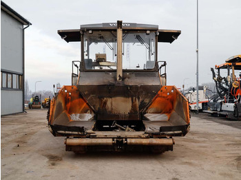 Finišer za asfalt VOLVO ABG P6820D: slika Finišer za asfalt VOLVO ABG P6820D