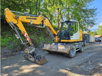 Bager na kotačima LIEBHERR A 910