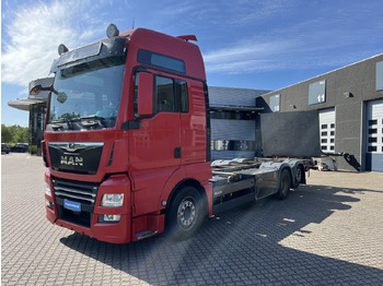 Transporter kontejnera/ Kamion s izmjenjivim sanducima MAN TGX 26.500