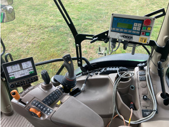 Traktor John Deere 6110R: slika Traktor John Deere 6110R Traktor John Deere 6110R: slika Traktor John Deere 6110R