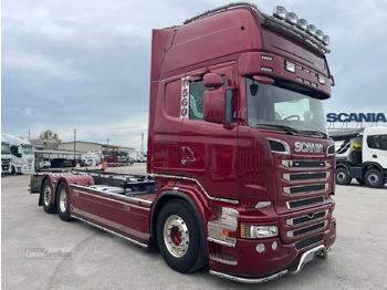 Transporter kontejnera/ Kamion s izmjenjivim sanducima SCANIA R 560