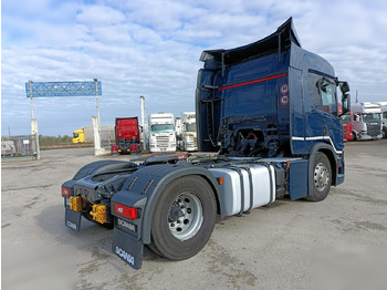 Tegljač SCANIA P450: slika Tegljač SCANIA P450