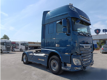 Tegljač DAF XF 530