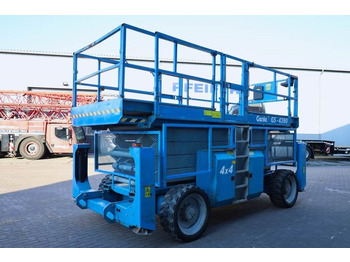 Škarasta podizna platforma Genie GS4390 Diesel, 4x4 Drive, 15m Working Height, 680k: slika Škarasta podizna platforma Genie GS4390 Diesel, 4x4 Drive, 15m Working Height, 680k