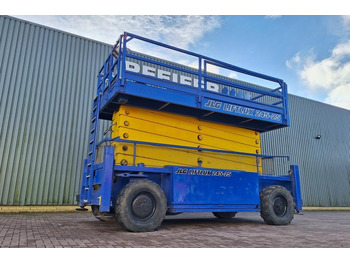 Škarasta podizna platforma JLG