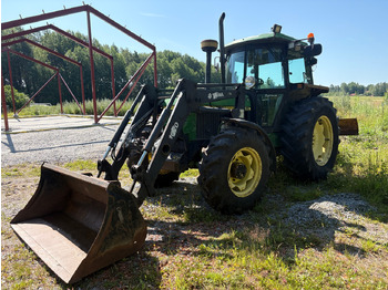 Traktor JOHN DEERE 2850