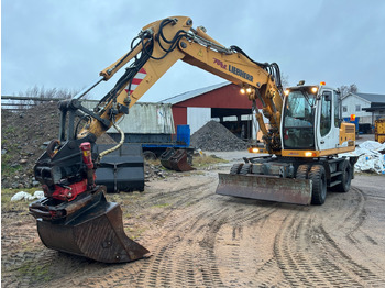 Bager LIEBHERR A 900