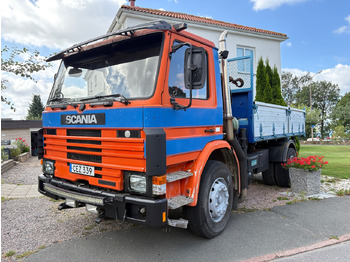 Kamion s kranom SCANIA