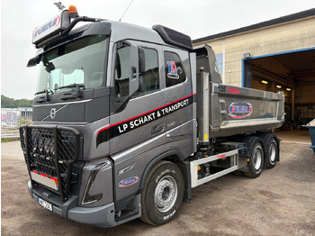 Kamion VOLVO FH12