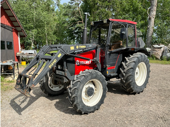 Traktor VALMET