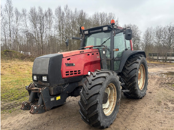 Traktor VALTRA 8550
