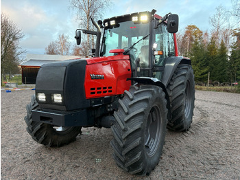 Traktor VALTRA 6850