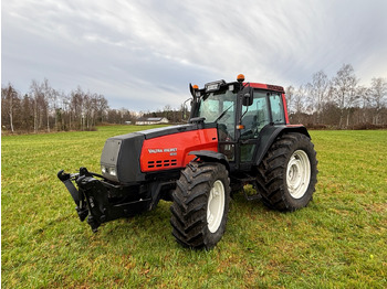 Traktor VALTRA 8050