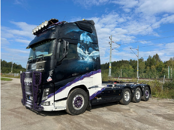 Kamion s kukastom dizalicom VOLVO FH16