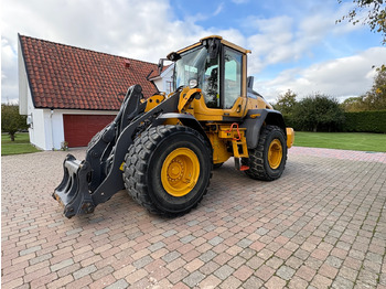 Utovarivač na kotačima VOLVO L90H