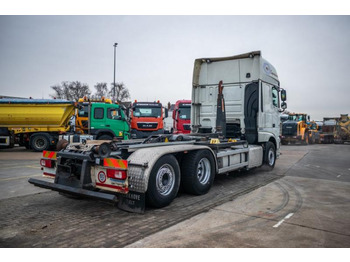 Kamion s kukastom dizalicom DAF XF 105.460 - AJK + intarder: slika Kamion s kukastom dizalicom DAF XF 105.460 - AJK + intarder