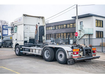Kamion s kukastom dizalicom DAF XF 105.460 - AJK + intarder: slika Kamion s kukastom dizalicom DAF XF 105.460 - AJK + intarder