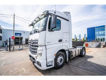 Tegljač MERCEDES-BENZ Actros 1845
