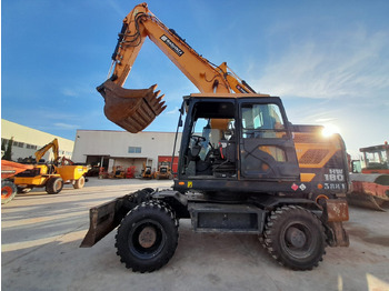 Bager na kotačima HYUNDAI