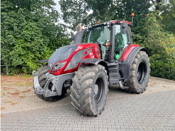Traktor VALTRA T234