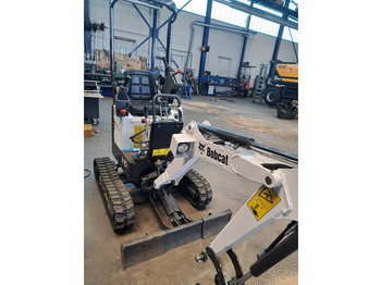 Mini bager BOBCAT E10