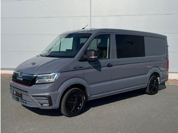 Automobil