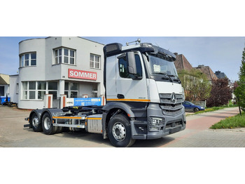 Kamion s kukastom dizalicom MERCEDES-BENZ Actros 2542